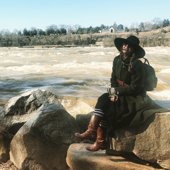 Meet your Posher, Tara - Picture 4 of 16